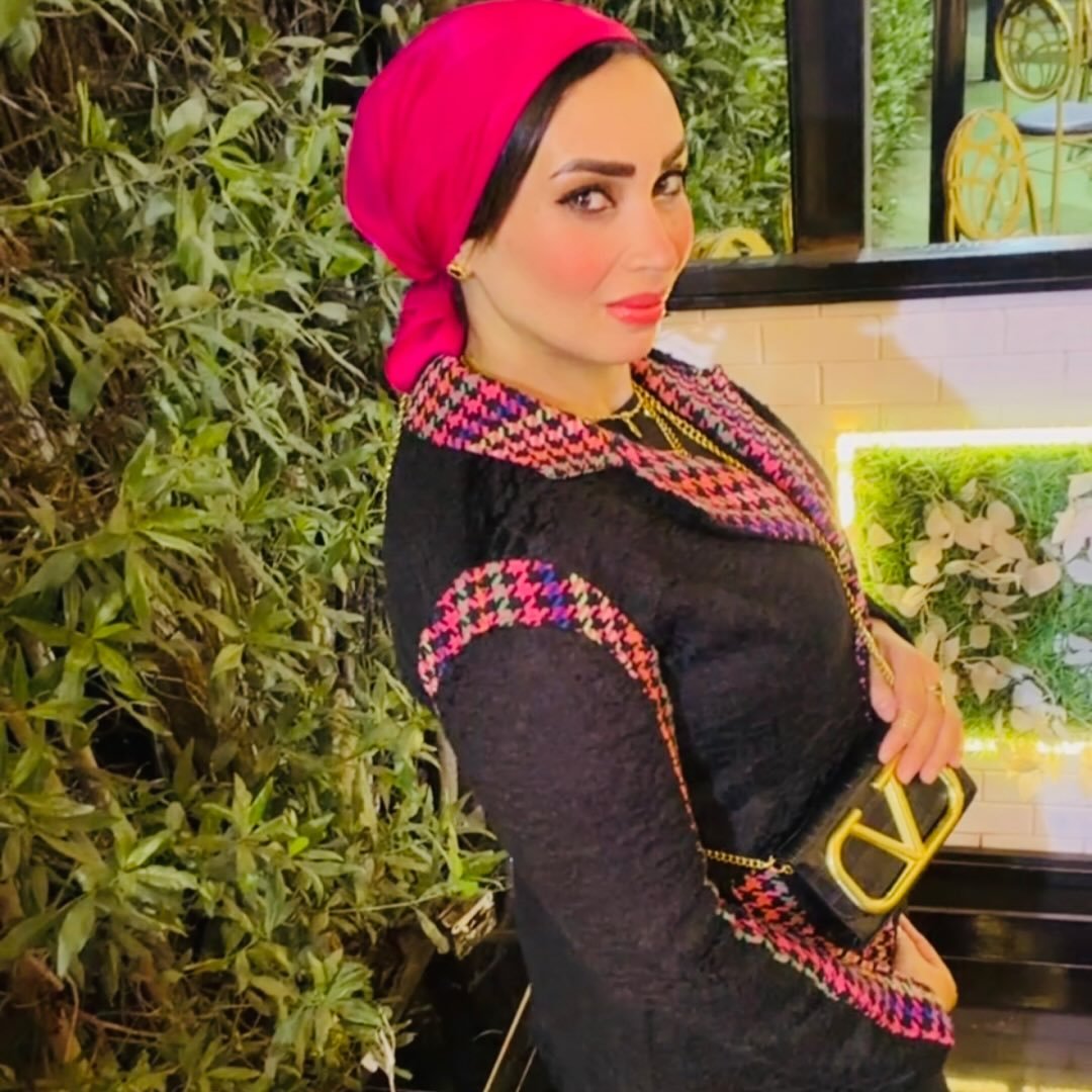 CRIMSON VEIL — Mai Elsayed (Original Visual Artwork)